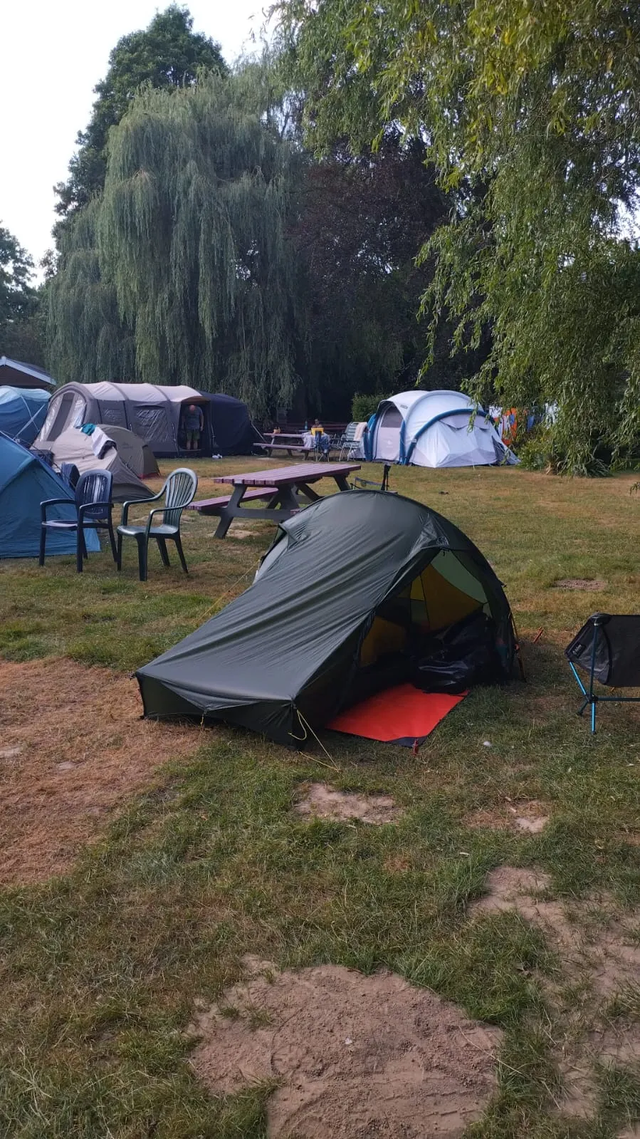 Les tentes installées sur une pelouse du camping de Münster