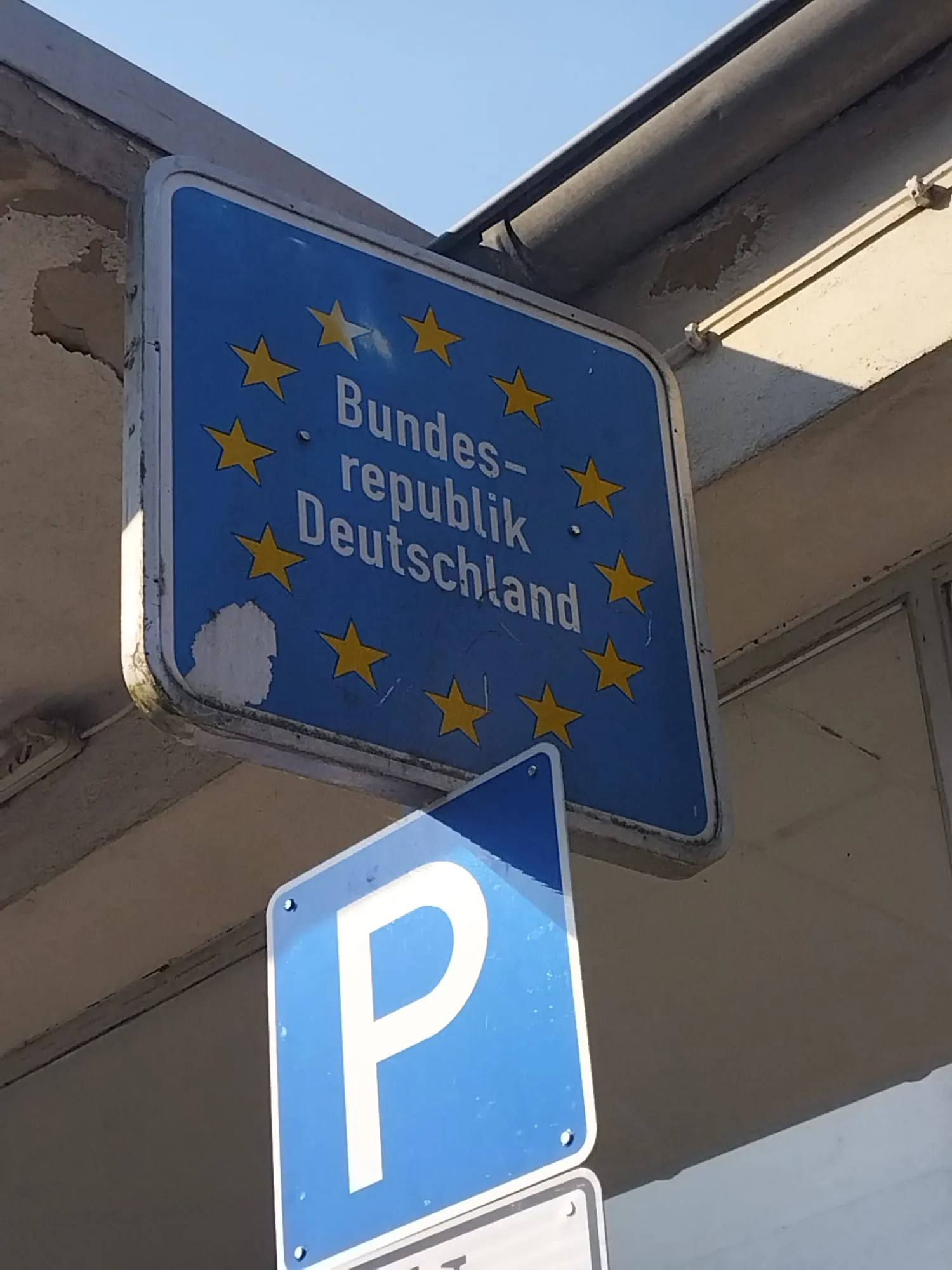 Le panneau marquant l’entrée en République fédérale d’Allemagne